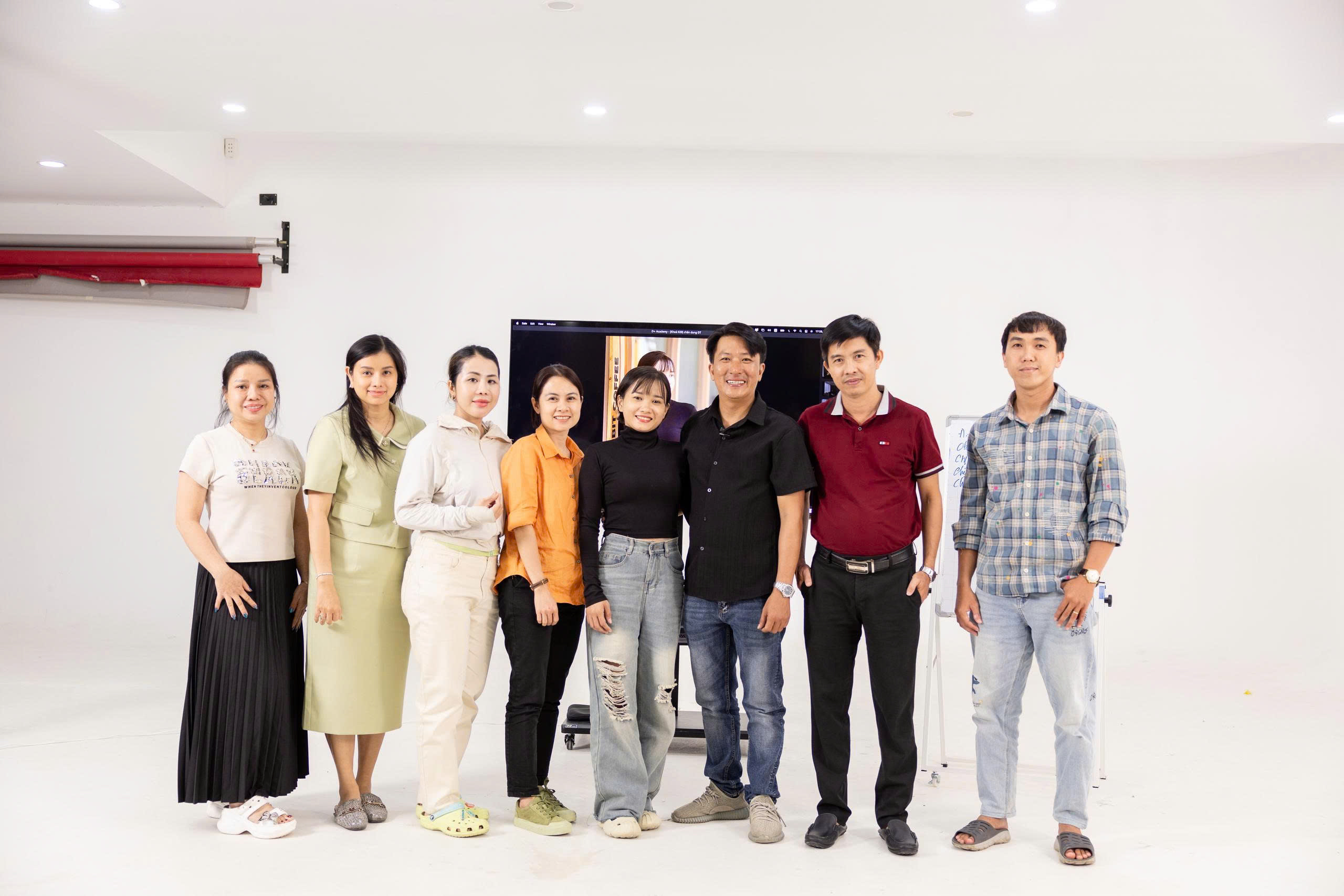 Khóa Học Chụp Ảnh Chân Dung Bằng Điện Thoại | D+ Academy